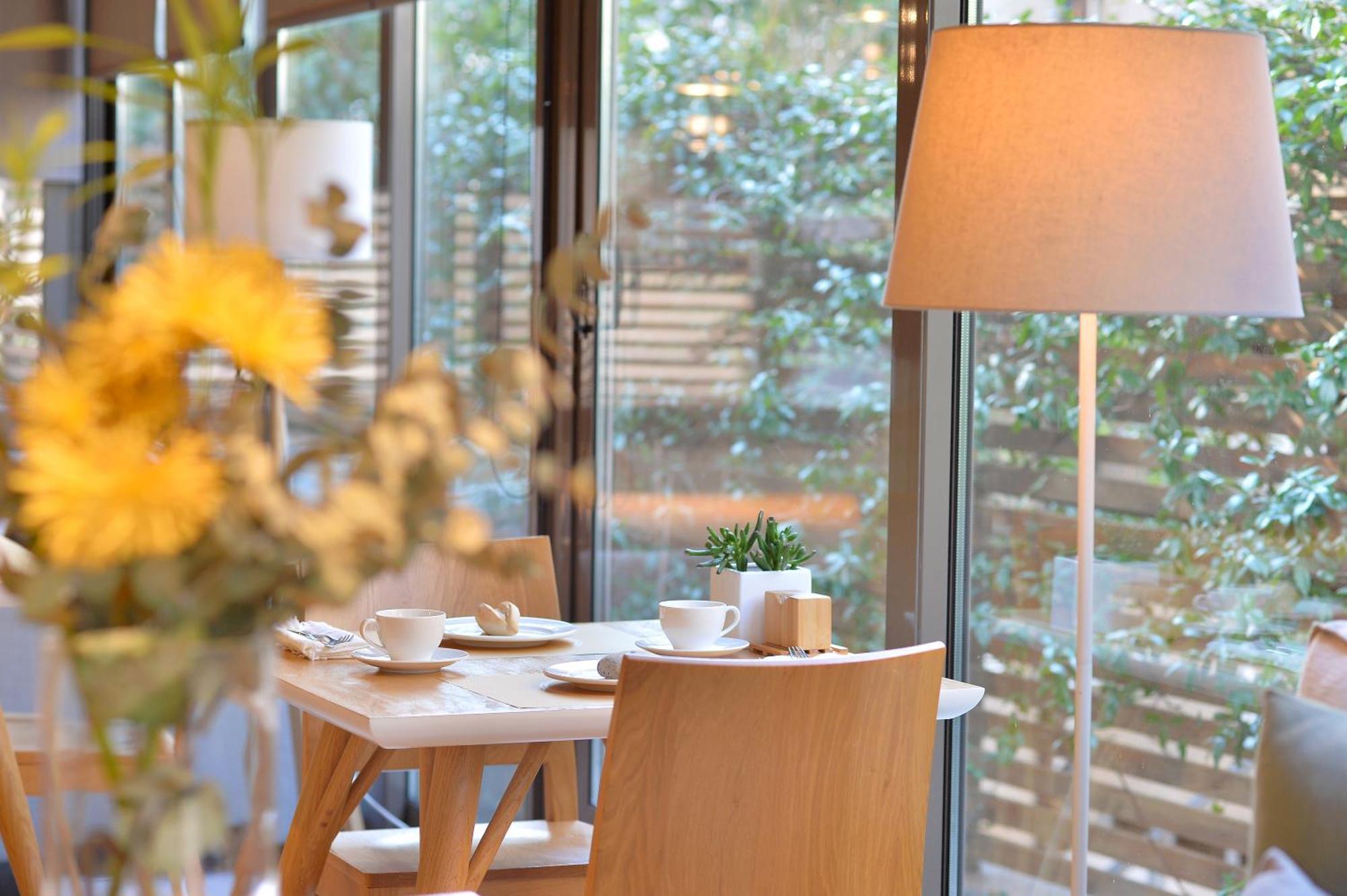 Mirivili Hospitality & Wellness เอเธนส์ ภายนอก รูปภาพ